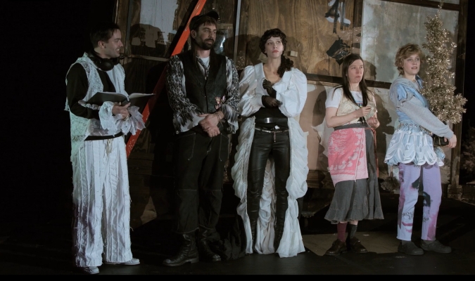 Nora oder Wie man das Herrenhaus kompostiert 